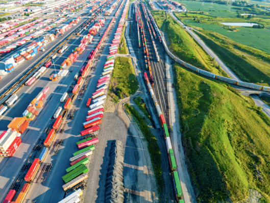 New Momentum in Land Transport: The "Dual Launch" of China-Europe Railway Express Reveals New Patterns in International Logistics