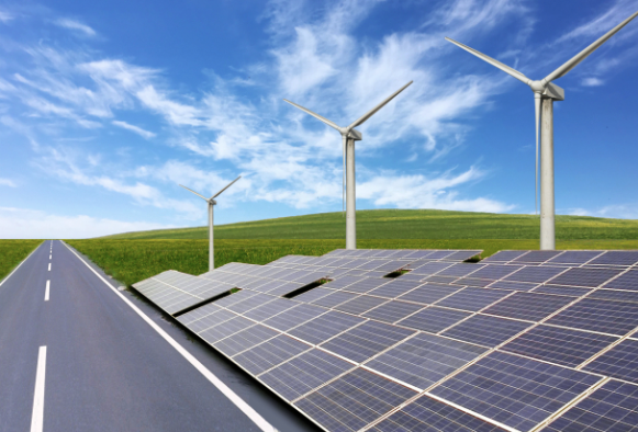 "Risks" and "Opportunities" in International Logistics Amid Energy Trade Shifts: The Digital Path for SME Breakthroughs