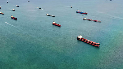 Crude Oil and Container Freight Rates Diverge Dramatically: How Can Logistics Companies Navigate the New Landscape of 2026?